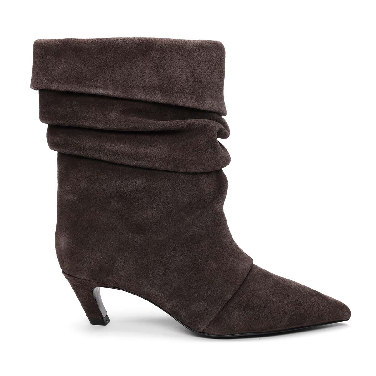 AS-VIRGEE-Africa-Profile-View